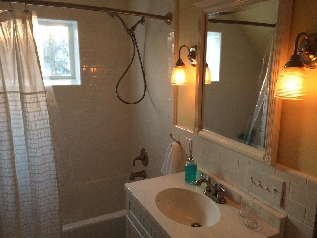 Aberdeen Stone Cottage B&B Traverse City Værelse billede
