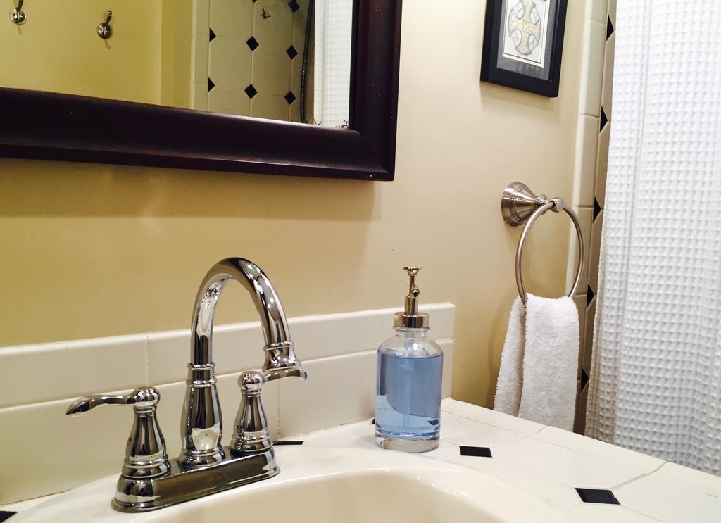 Aberdeen Stone Cottage B&B Traverse City Eksteriør billede